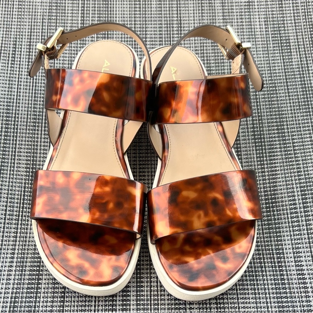 Aldo Flat Form Sole Faux Tortoiseshell Sandals Size 9 Great Condition